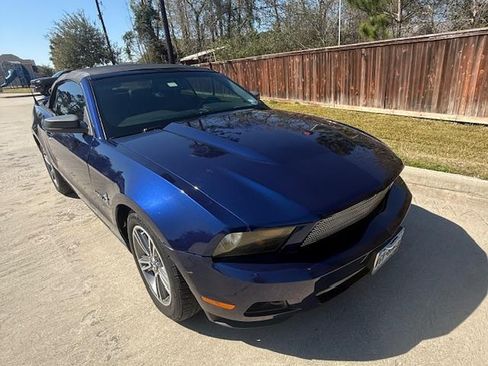 Used 2010 Ford Mustang Premium image 22