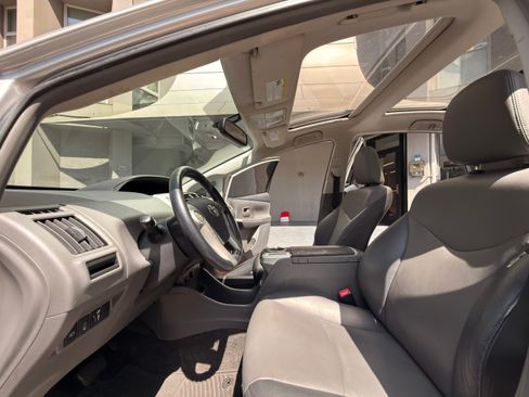 Used 2013 Toyota Prius V Five image 12