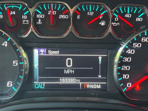 Used 2015 Chevrolet Tahoe LT RWD image 10