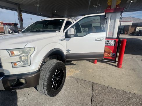 Used 2015 Ford F150 King Ranch w/ Equipment Group 601A Luxury AWD/4WD image 5