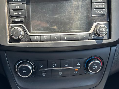 Used 2018 Nissan Sentra S w/ S Midnight Style Package FWD image 12