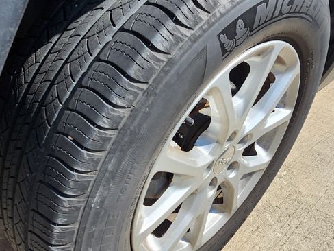 Used 2015 Jeep Cherokee Latitude image 27