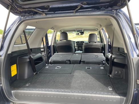 Used 2020 Toyota 4Runner SR5 Premium image 11