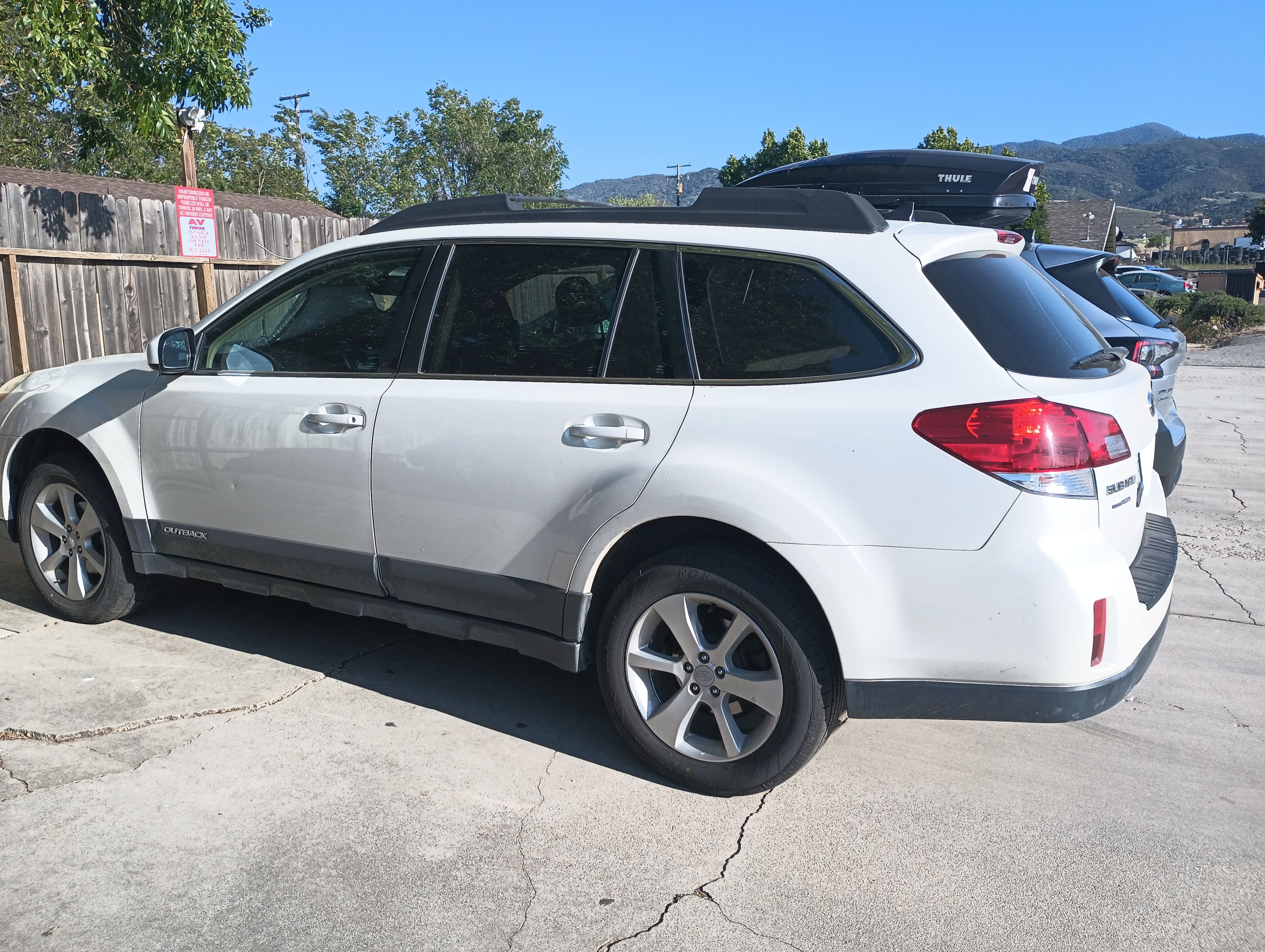 Used 2014 Subaru Outback 2.5i Premium AWD/4WD image 7