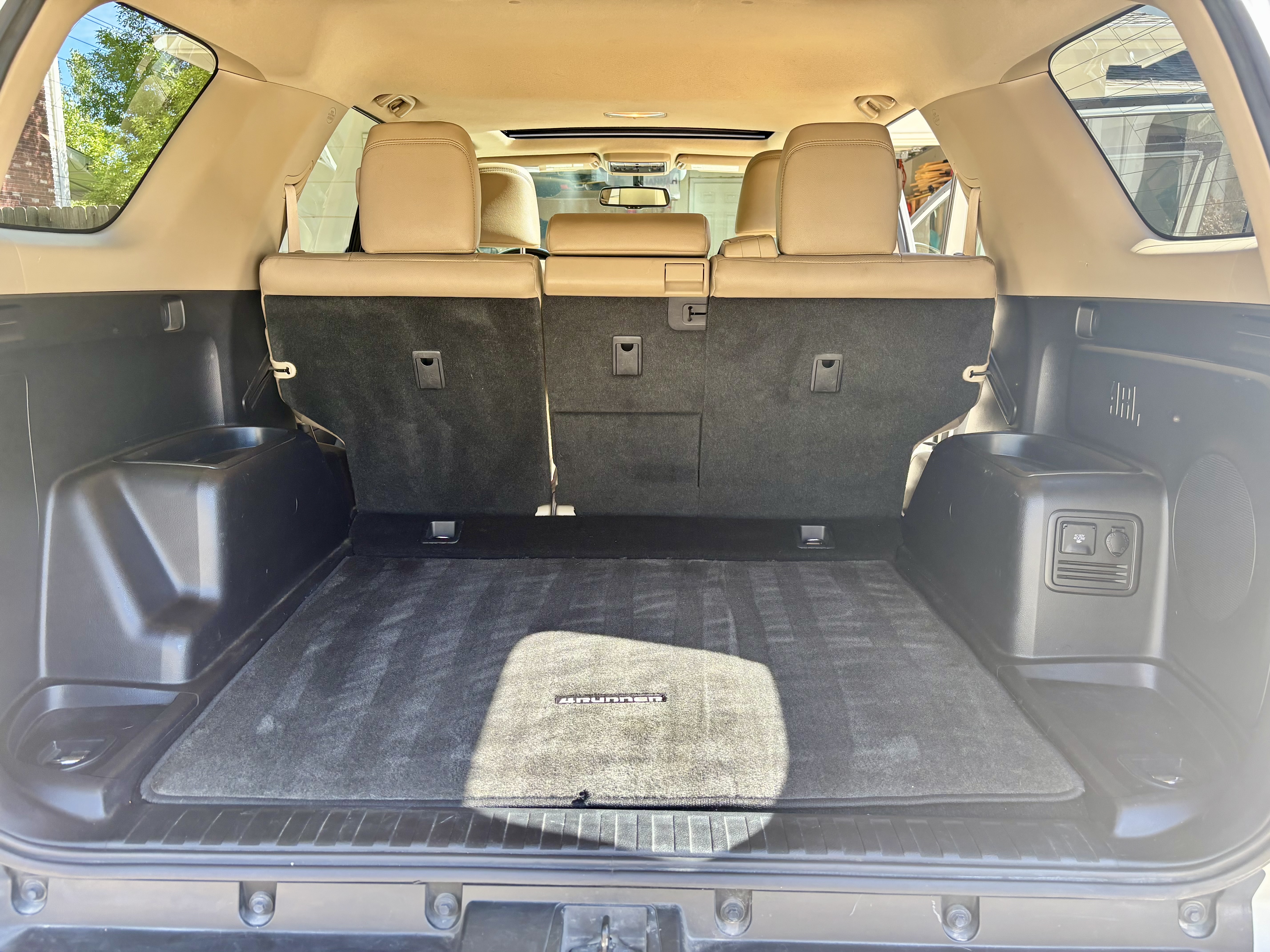 Used 2016 Toyota 4Runner Limited AWD/4WD image 11