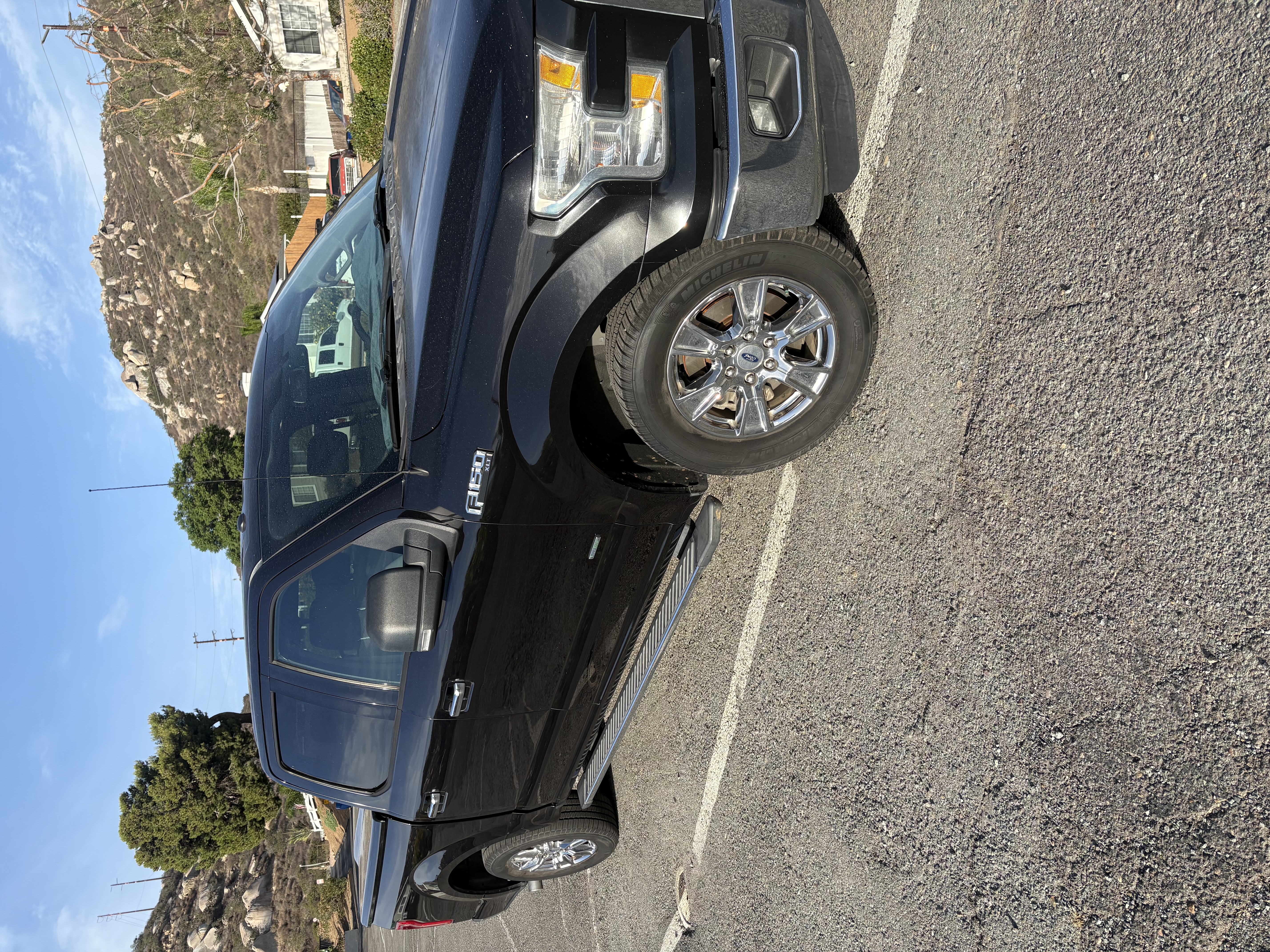 Used 2015 Ford F150 XLT w/ Equipment Group 302A Luxury RWD image 2