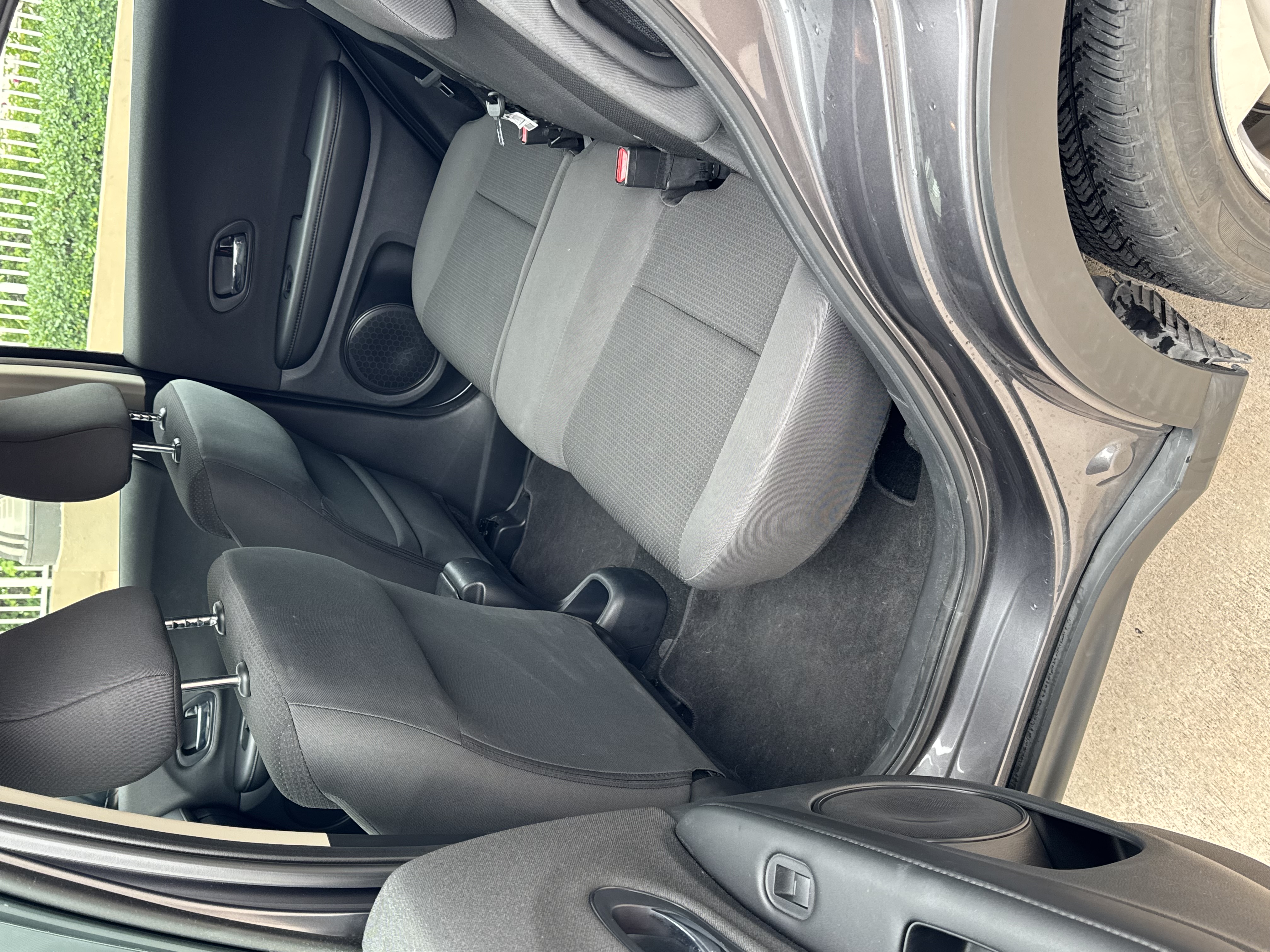Used 2021 Honda HR-V LX image 11