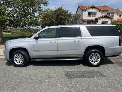 Used 2016 GMC Yukon XL SLT w/ Open Road Package image 1