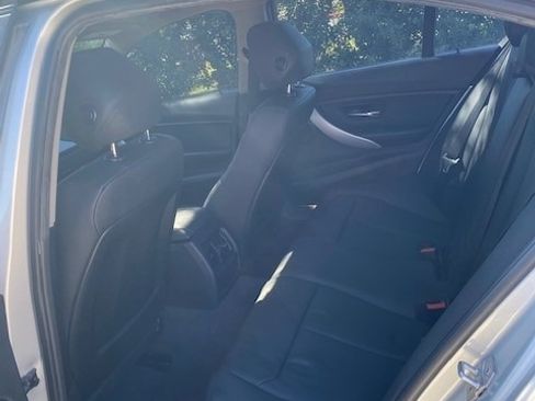 Used 2015 BMW 320i Sedan image 4