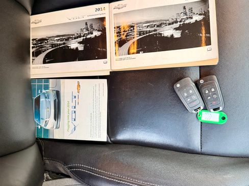 Used 2014 Chevrolet Volt Premium w/ Premium Trim Package image 13