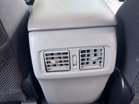 Used 2013 Toyota 4Runner SR5 AWD/4WD image 31
