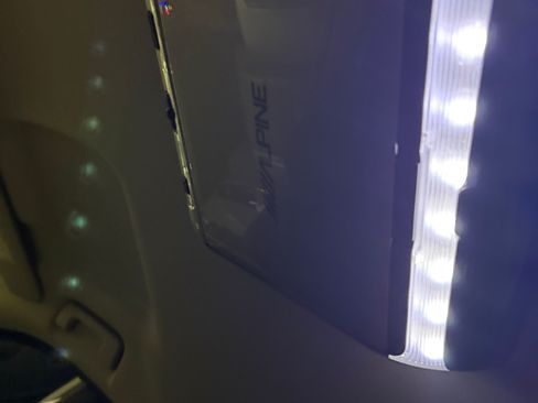 Used 2015 GMC Yukon SLT image 17