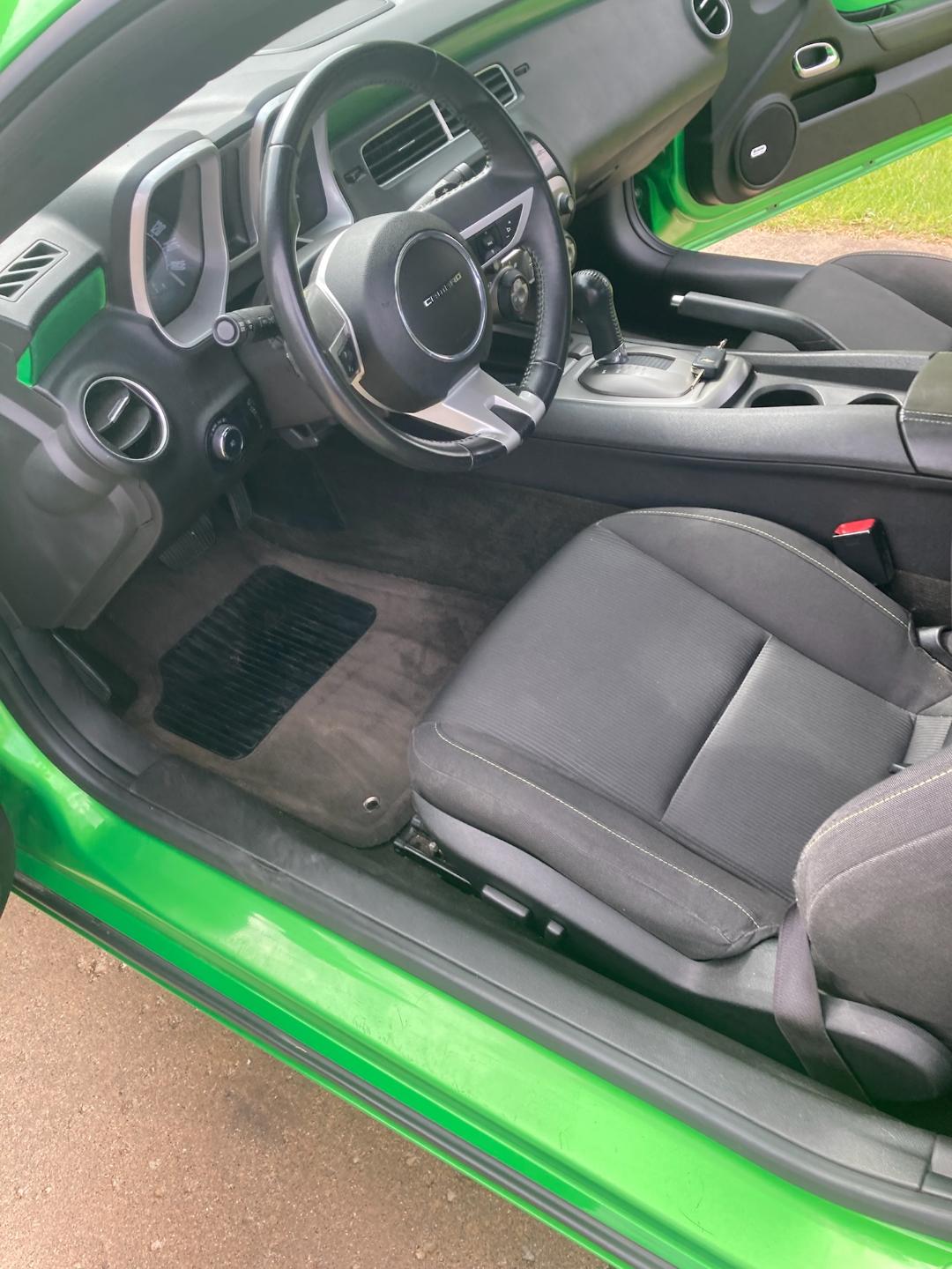 Used 2010 Chevrolet Camaro LT RWD image 5