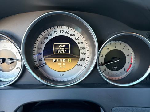 Used 2012 Mercedes-Benz C 250 Sedan image 10