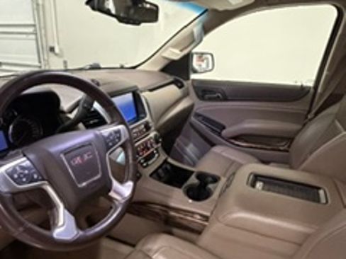 Used 2016 GMC Yukon SLT w/ HD Trailering Package AWD/4WD image 5
