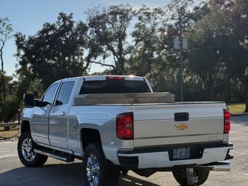 Used 2015 Chevrolet Silverado 2500 High Country w/ Duramax Plus Package image 4