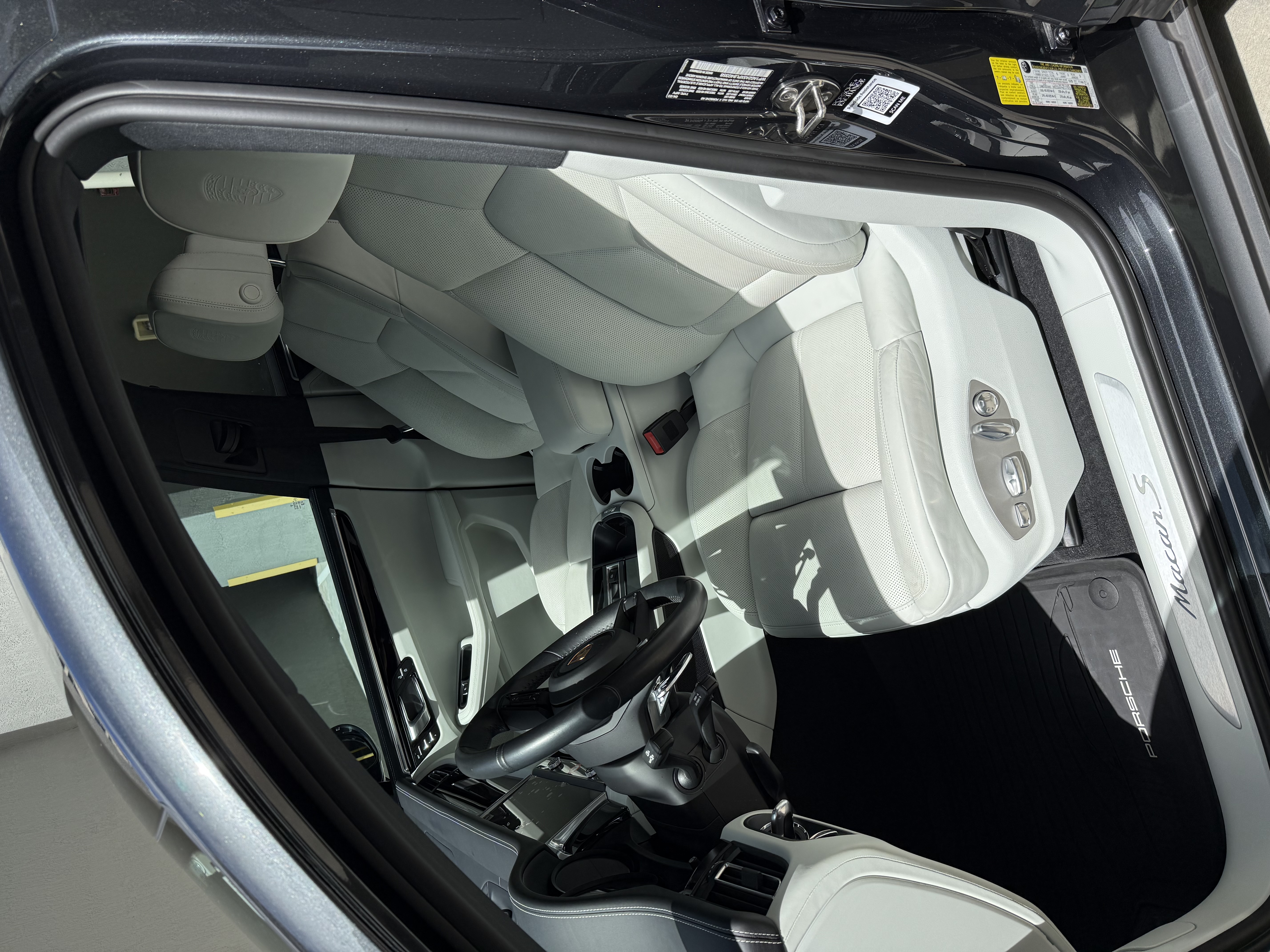 Used 2023 Porsche Macan S AWD/4WD image 8