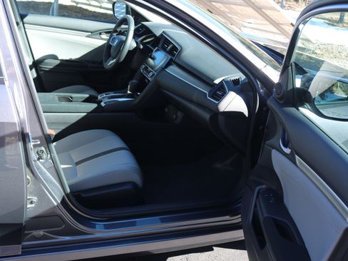 Used 2016 Honda Civic EX image 8