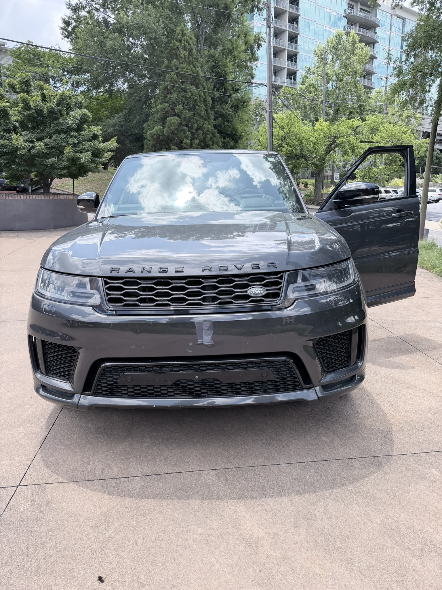 Used 2018 Land Rover Range Rover Sport Supercharged AWD/4WD image 6