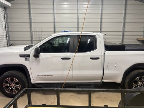 Used 2020 GMC Sierra 1500 4x4 Double Cab w/ Sierra Value Package image 11