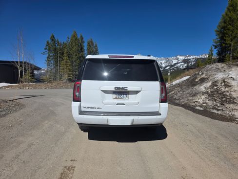 Used 2019 GMC Yukon XL Denali image 8