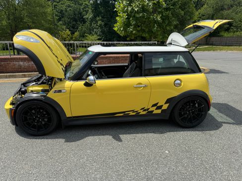 Used 2005 MINI Cooper S FWD image 15