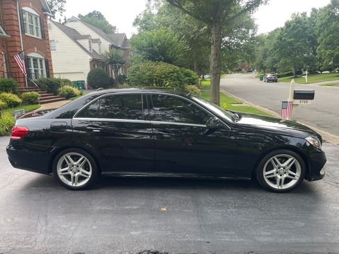 Used 2014 Mercedes-Benz E 350 4MATIC Sedan image 5