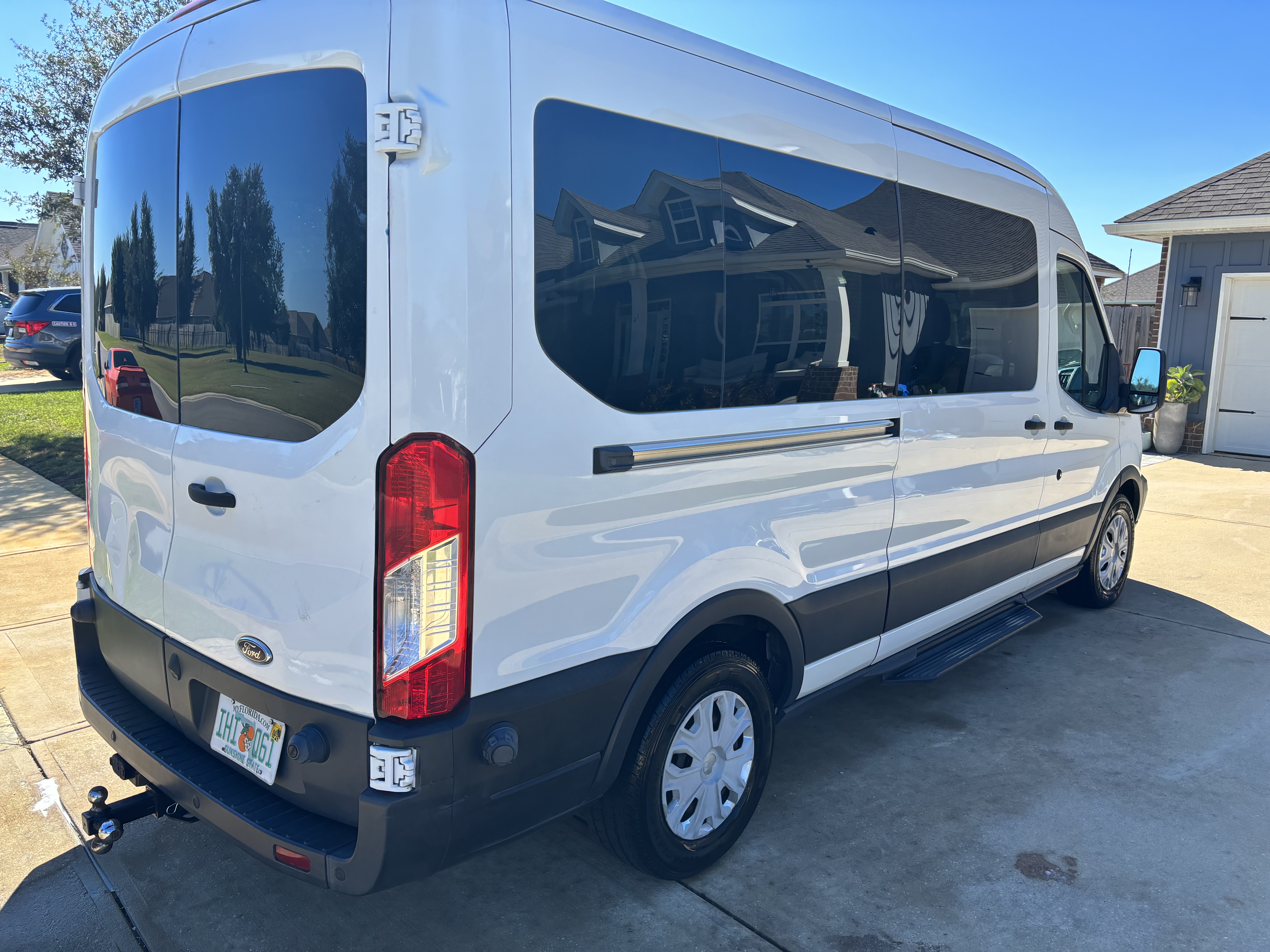 Used 2015 Ford Transit 350 XLT RWD image 6