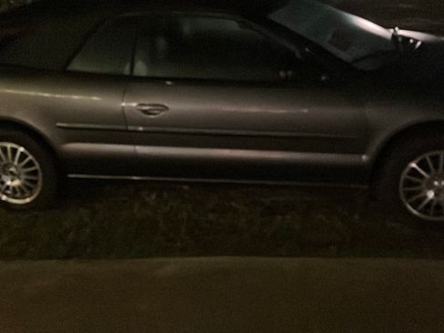 Used 2005 Chrysler Sebring Touring image 4