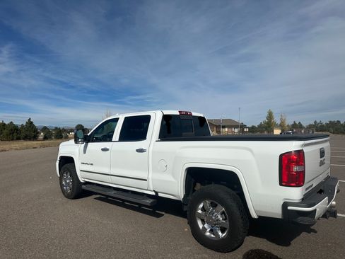 Used 2017 GMC Sierra 3500 Denali w/ Duramax Plus Package image 4