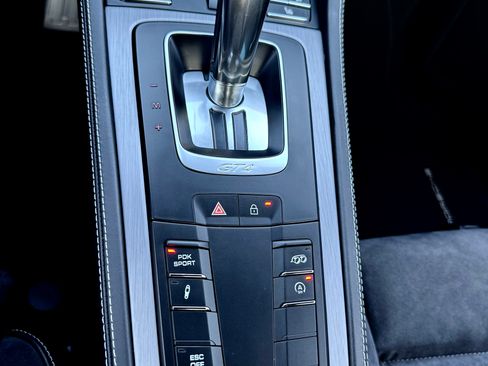 Used 2021 Porsche 718 Cayman GT4 image 19