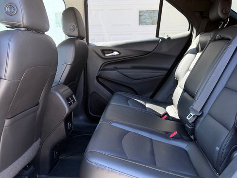 Used 2020 Chevrolet Equinox Premier image 10