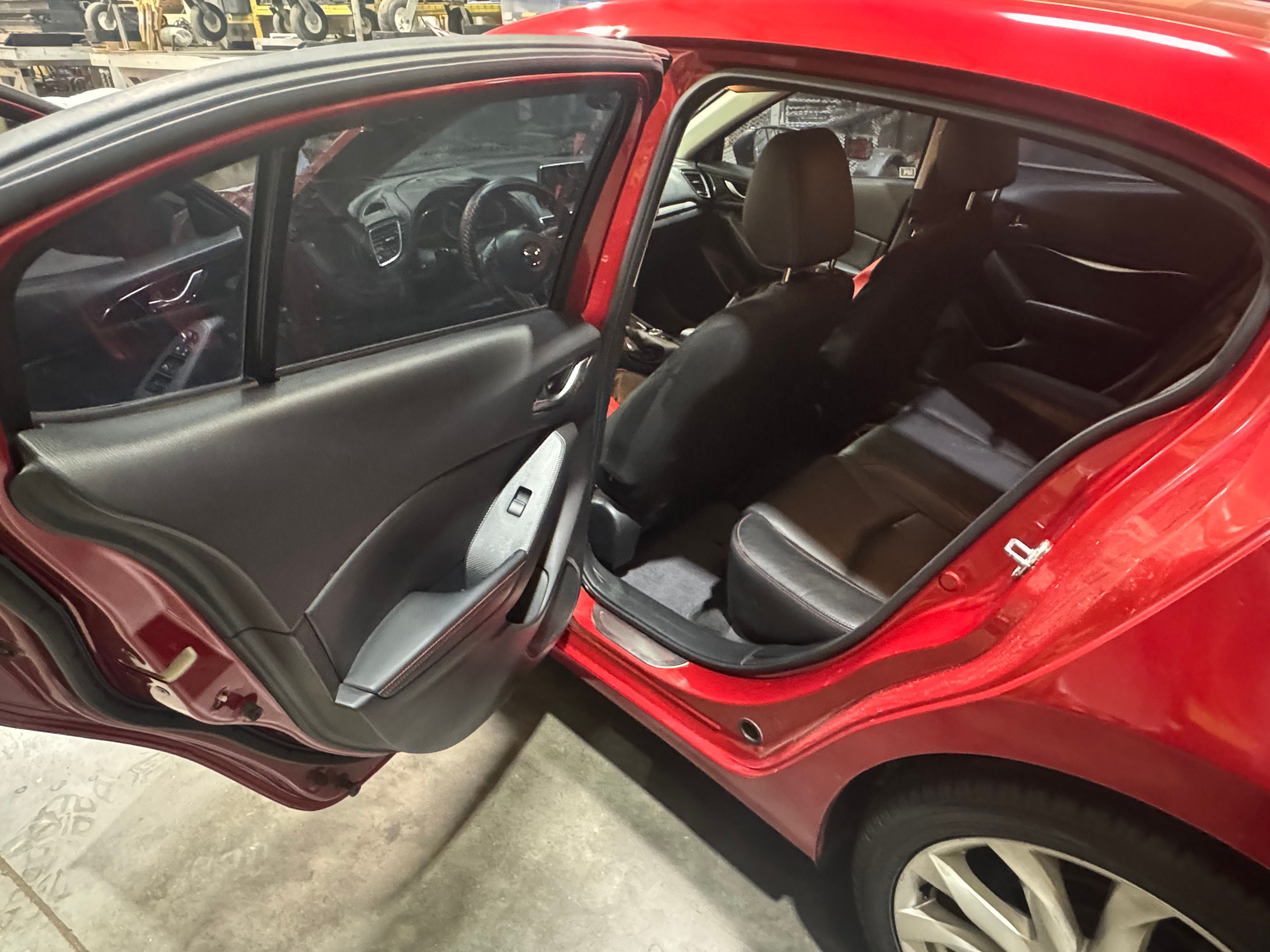 Used 2016 MAZDA MAZDA3 s Grand Touring w/ Technology Package FWD image 9