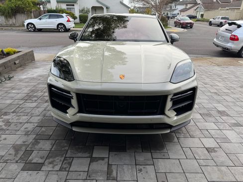 Used 2024 Porsche Cayenne Turbo GT image 6