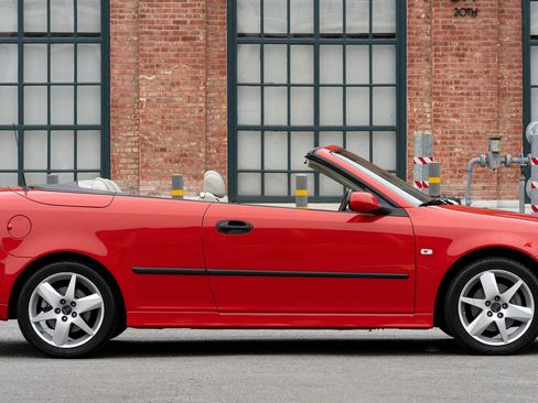 Used 2004 Saab 9-3 Arc image 8