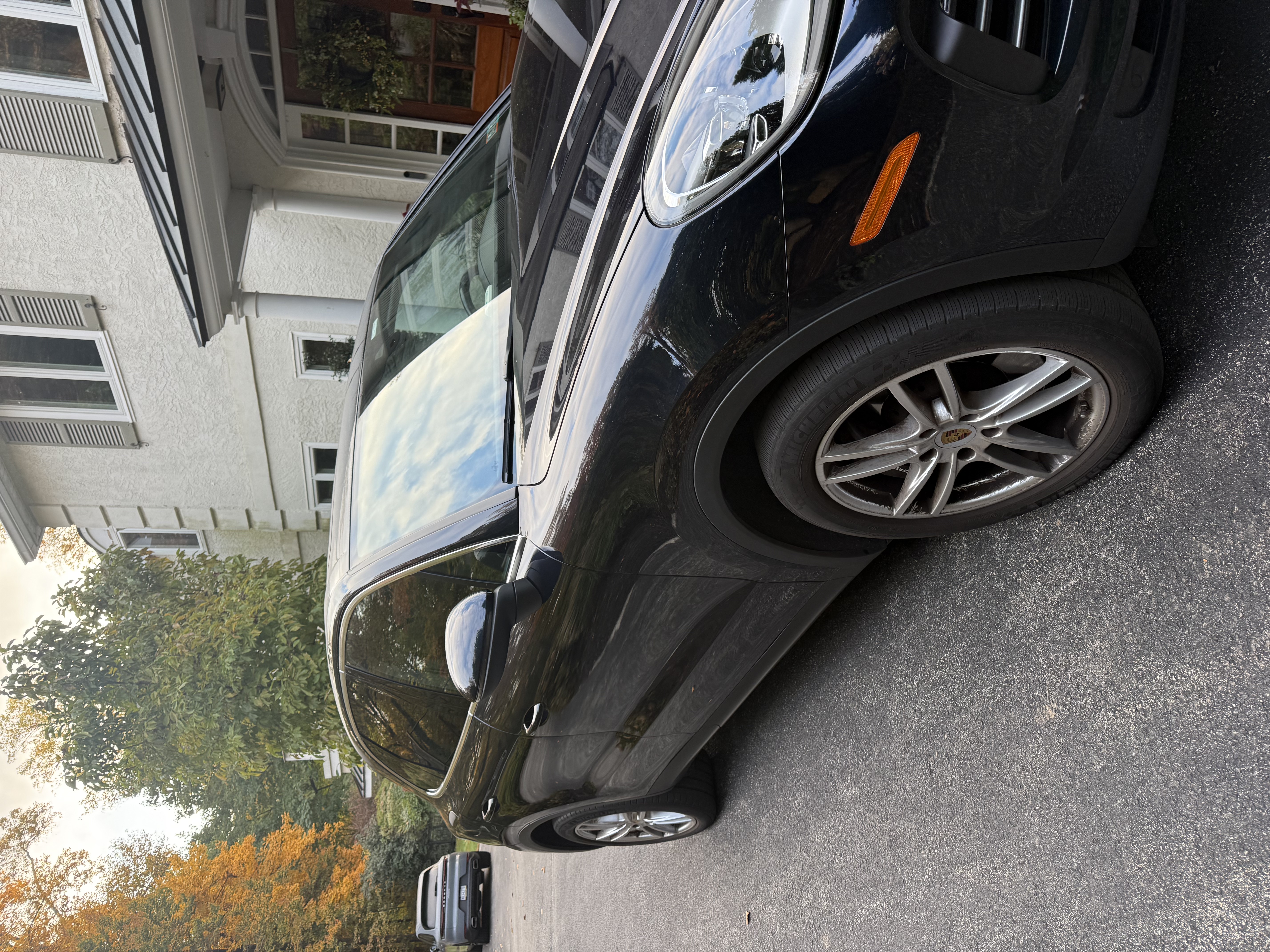 Used 2023 Porsche Cayenne Platinum Edition AWD/4WD image 8