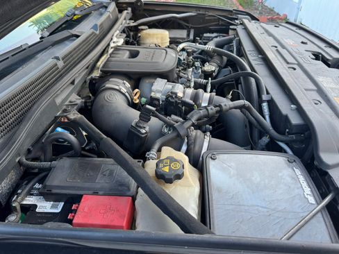 Used 2015 GMC Sierra 2500 SLT w/ Duramax Plus Package AWD/4WD image 18