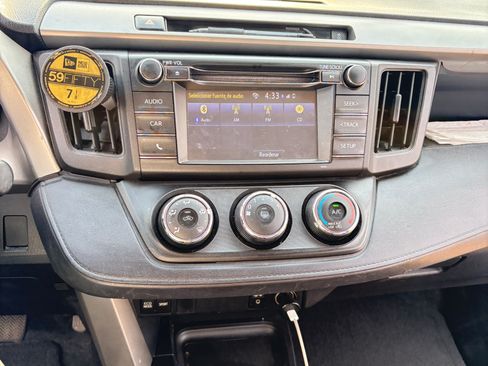 Used 2016 Toyota RAV4 LE image 14