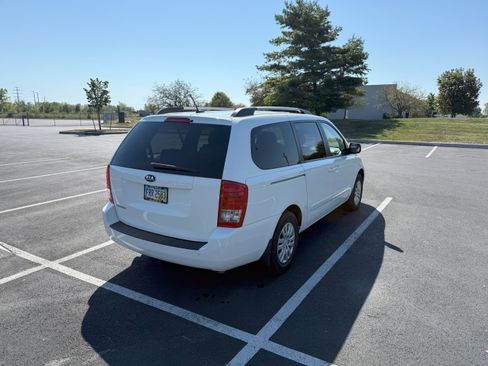 Used 2014 Kia Sedona LX image 6