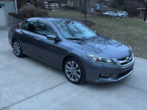 Used 2015 Honda Accord Sport image 4