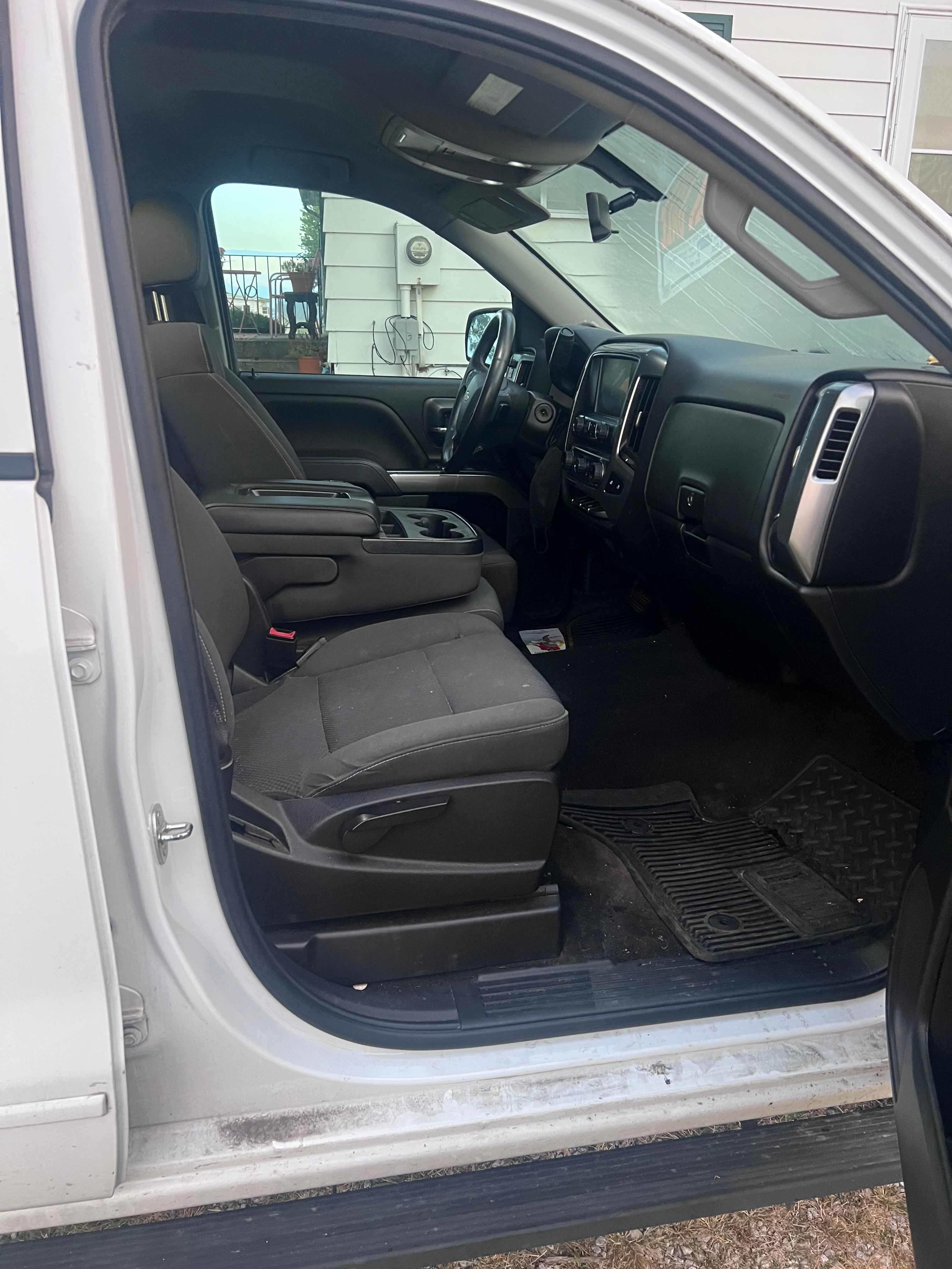 Used 2017 Chevrolet Silverado 1500 LT w/ All Star Edition AWD/4WD image 16