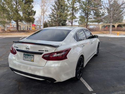 Used 2018 Nissan Altima 2.5 SR w/ SR Midnight Edition image 4