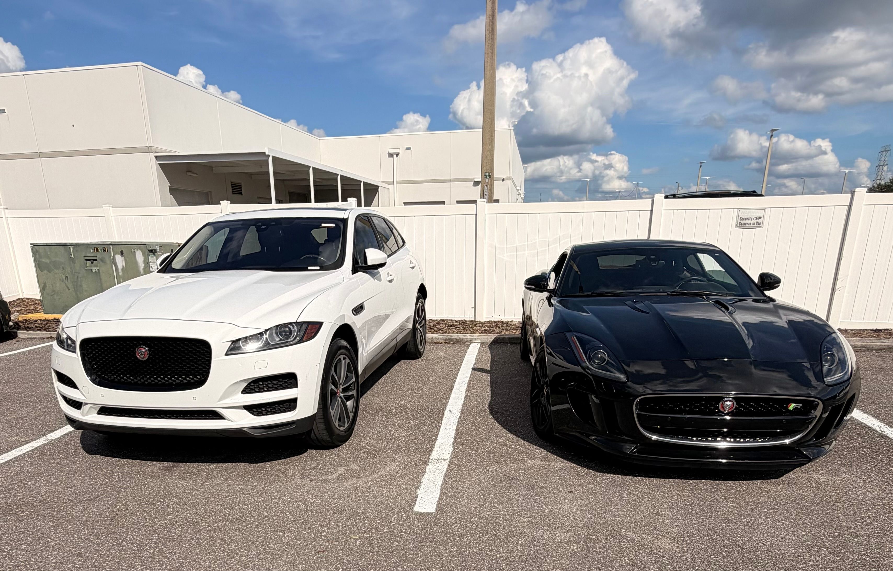 Used 2017 Jaguar F-PACE Premium AWD/4WD image 1