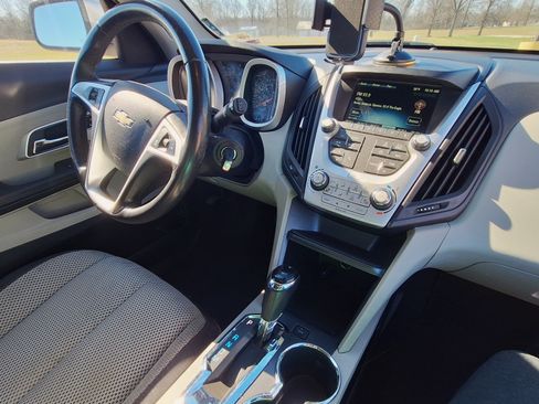 Used 2016 Chevrolet Equinox LT w/ Convenience Package image 13