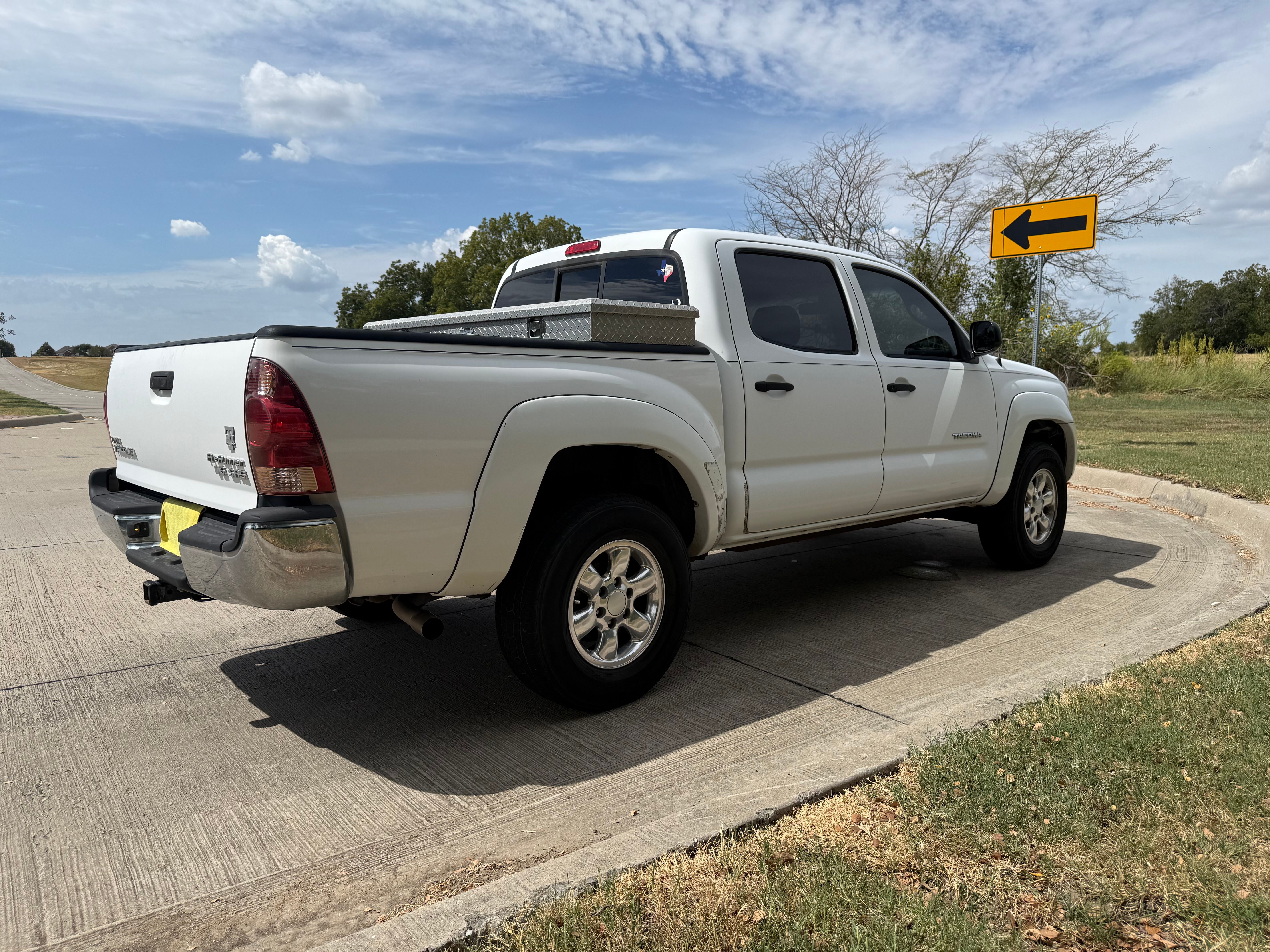 Used 2006 Toyota Tacoma PreRunner w/ SR5 Pkg #2 RWD image 10
