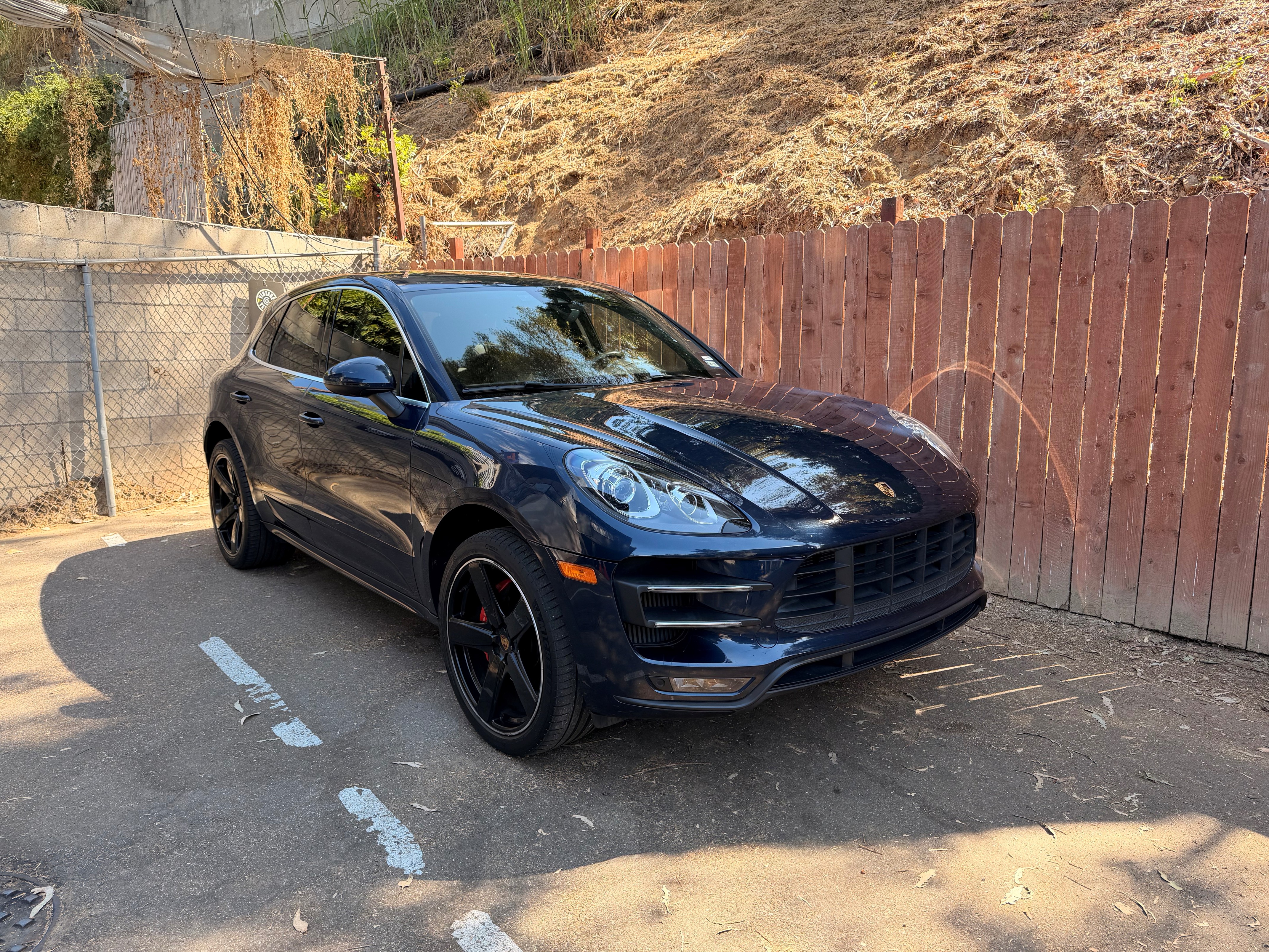 Used 2015 Porsche Macan Turbo AWD/4WD image 4