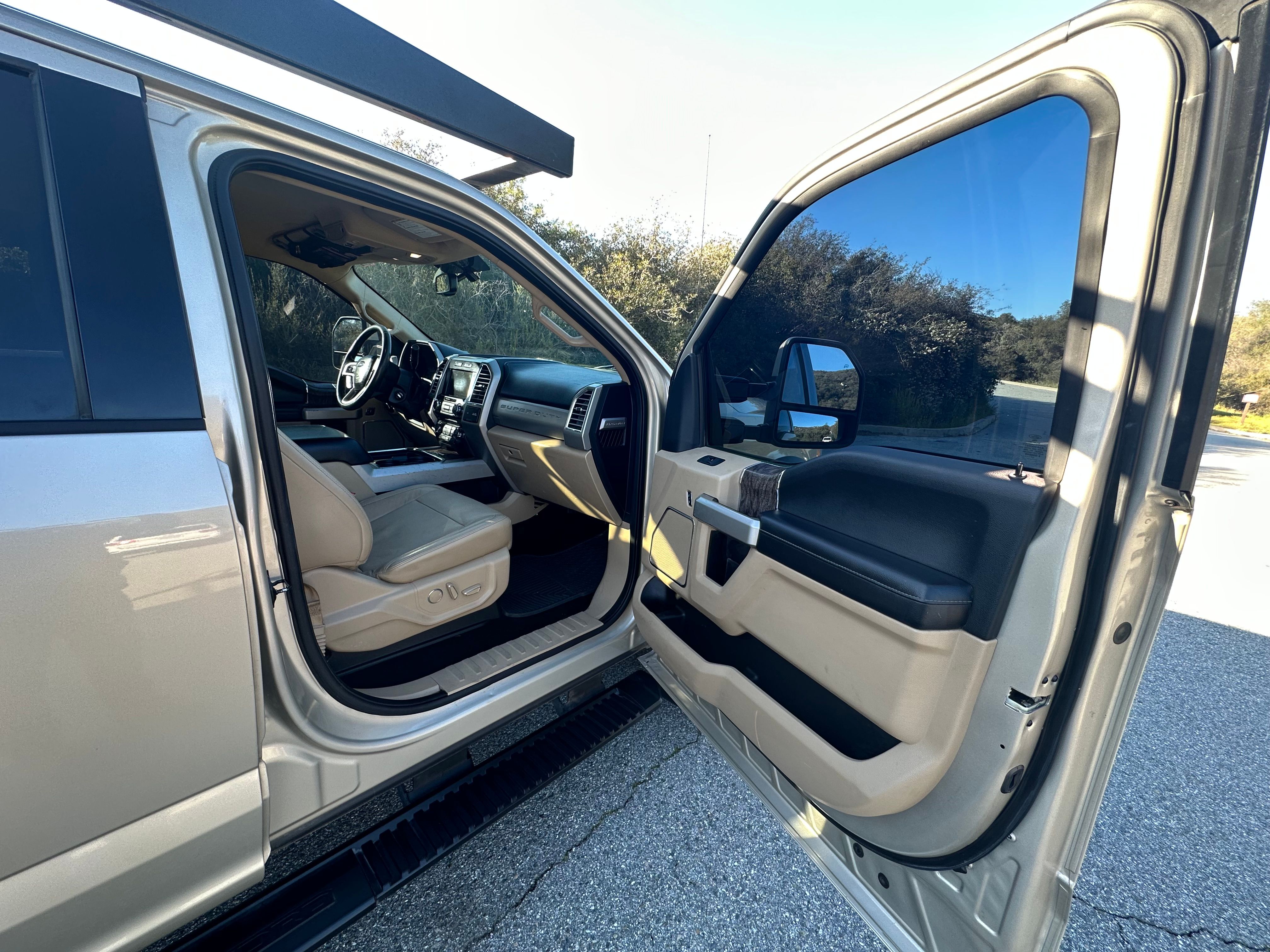 Used 2017 Ford F550 4x4 Crew Cab Super Duty image 20