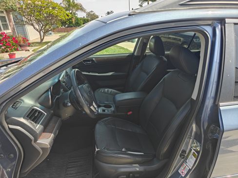 Used 2016 Subaru Outback 2.5i Limited AWD/4WD image 9