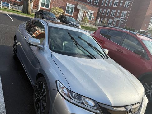 Used 2017 Honda Accord EX-L image 1