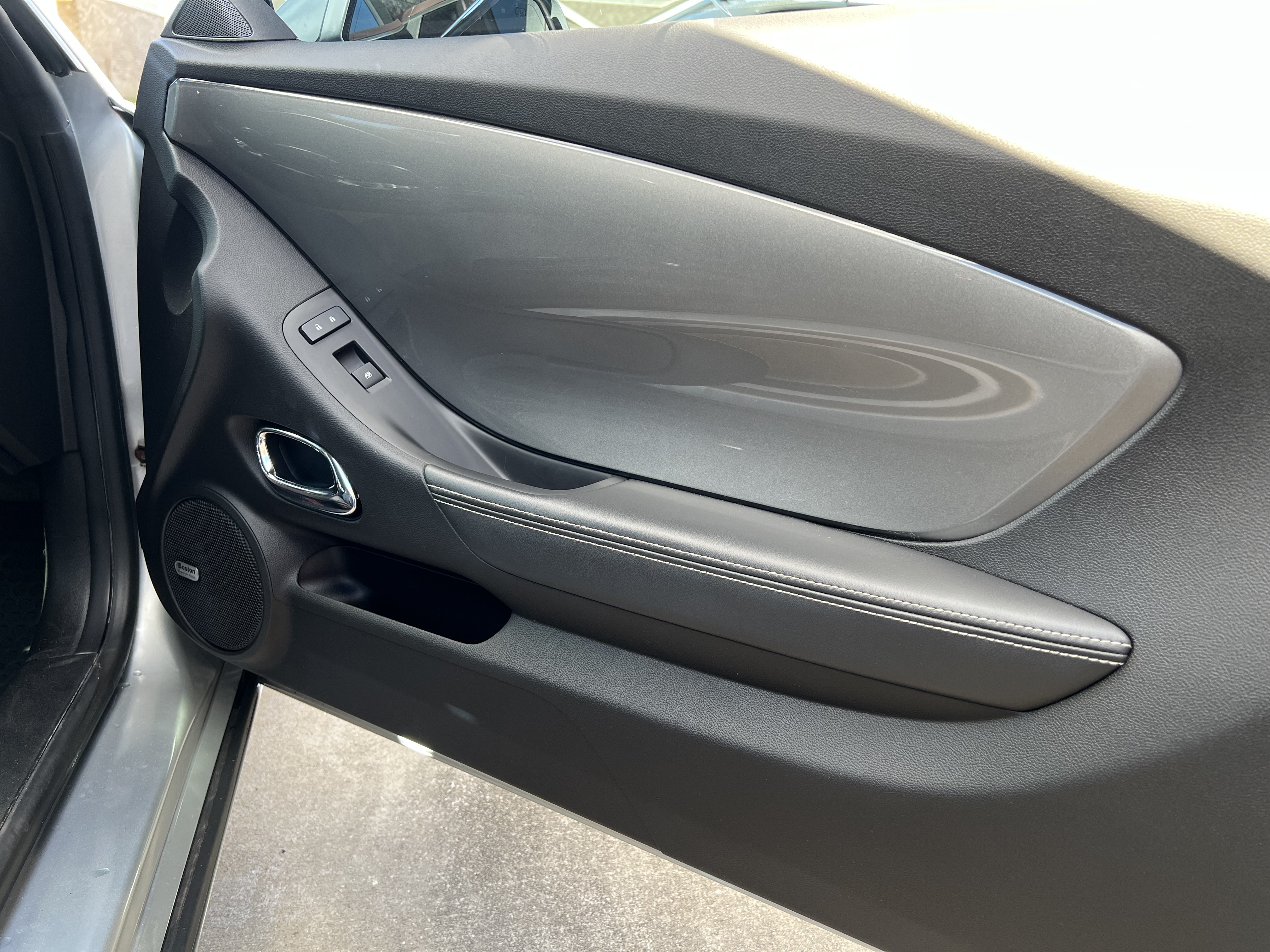 Used 2012 Chevrolet Camaro LT RWD image 18